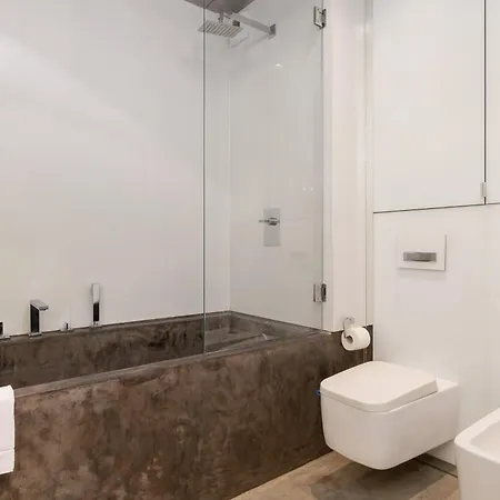 Modern And Elegant With Bathtub In Cracow Center By Renters * Krakov